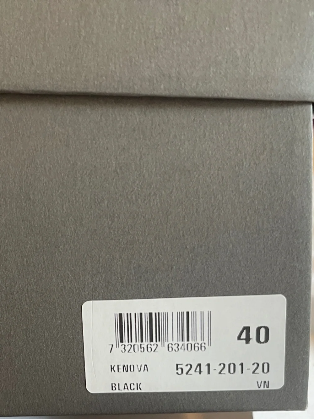 New in Box Vagabond Size 40 KENOVA Chelsea Boot Black Tall